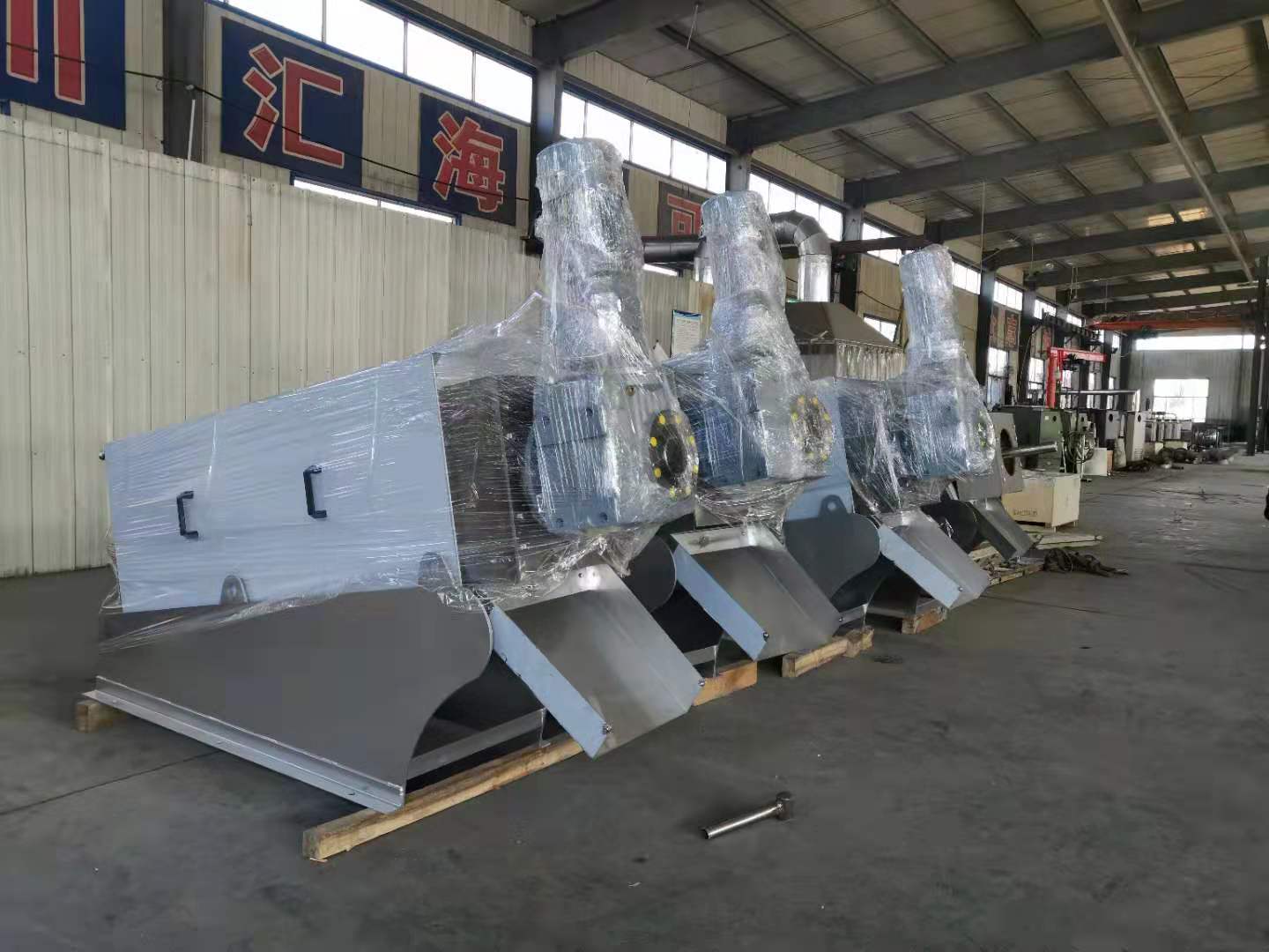 一組301車載疊螺機
